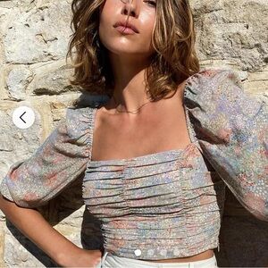 Aritzia Wilfred Lolita cropped Blouse